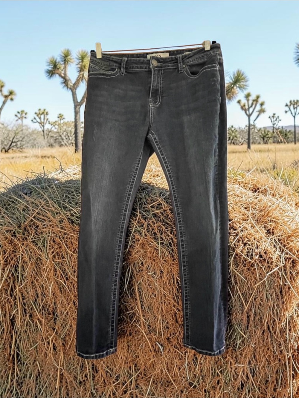 VGS Jeans Womens Straight Medium Wash Blue Denim Embroidered 5 Pocket Button Zip
